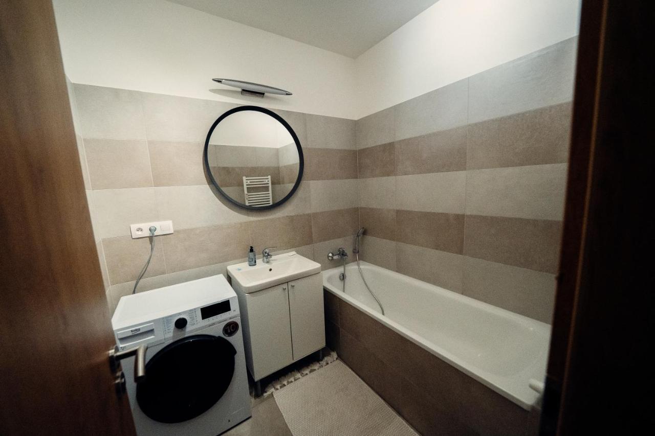 Tiffany Apartment Hotel ブラチスラヴァ エクステリア 写真